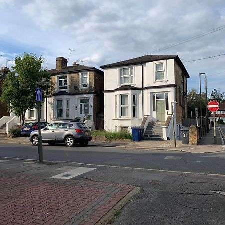 Amazing En-Suite Apartment In Finchley Central London Exteriör bild