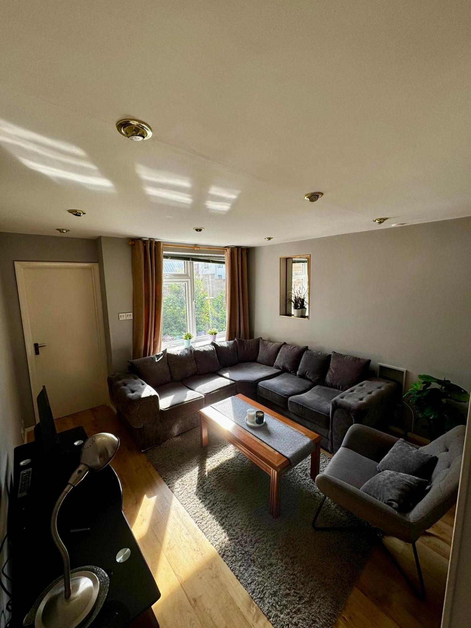 Amazing En-Suite Apartment In Finchley Central London Exteriör bild