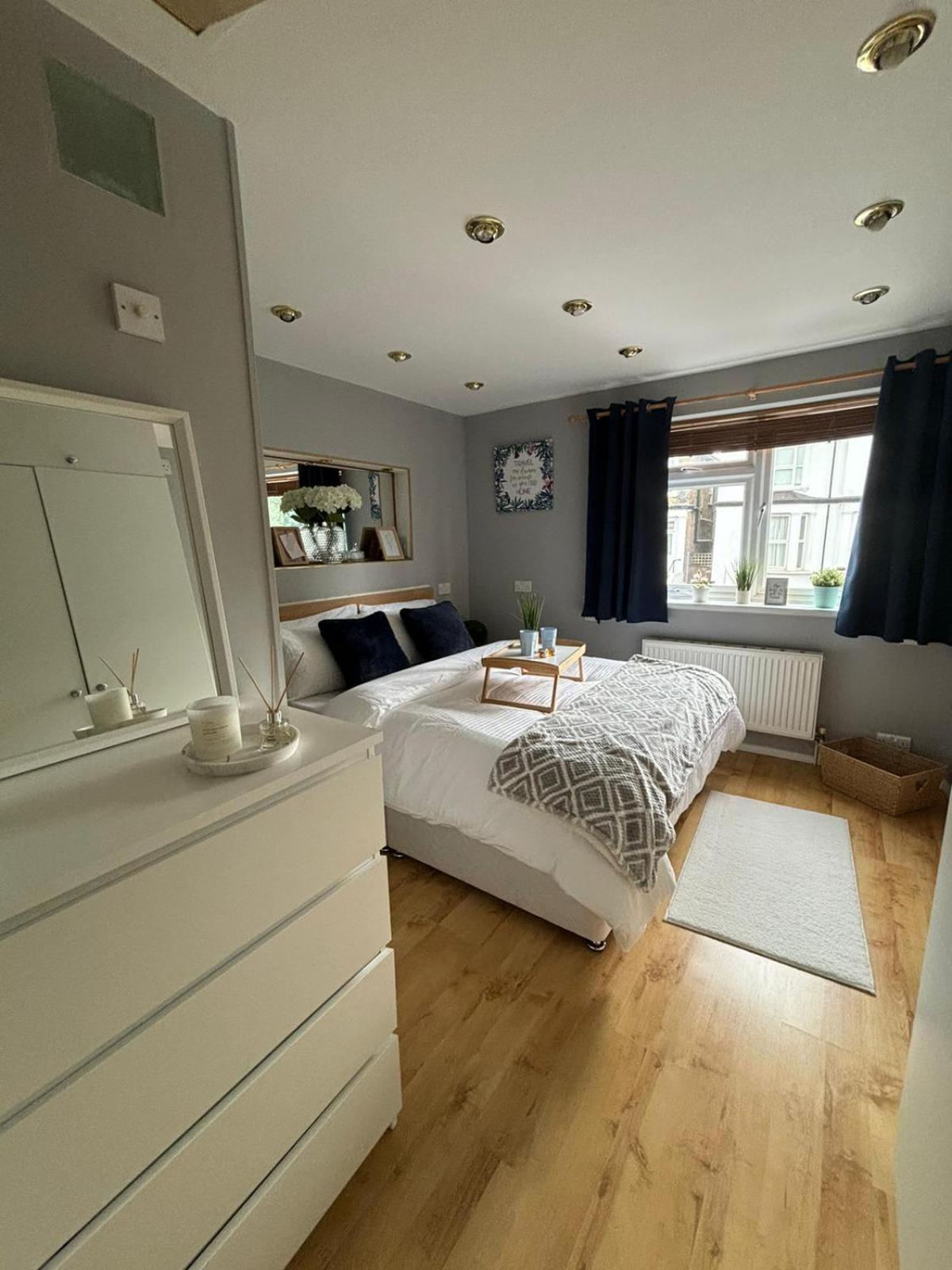 Amazing En-Suite Apartment In Finchley Central London Exteriör bild