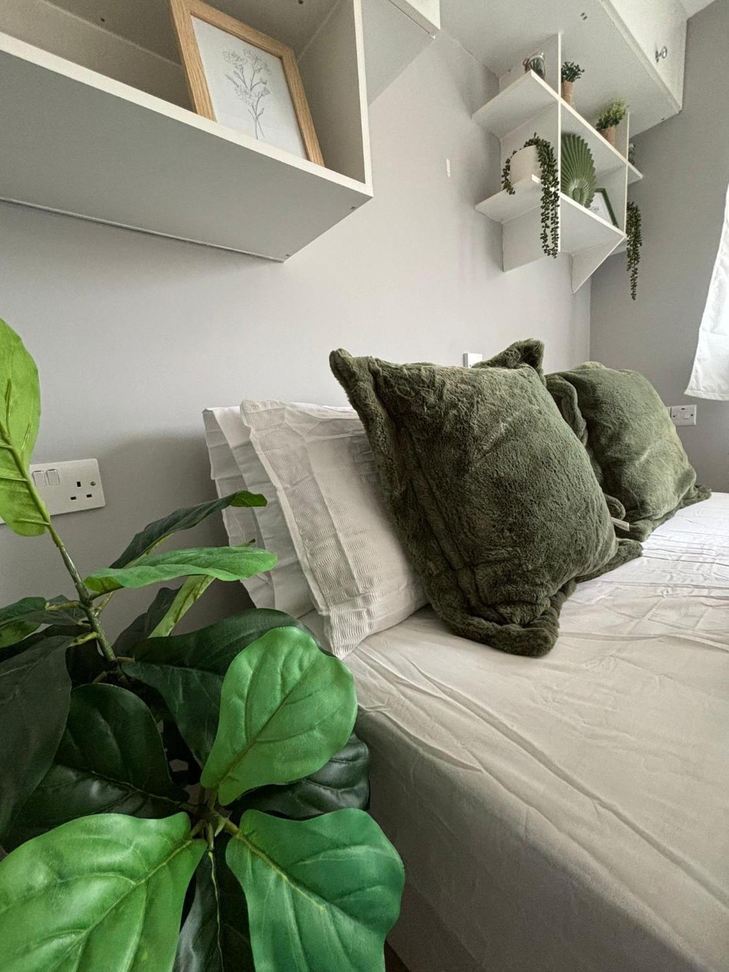 Amazing En-Suite Apartment In Finchley Central London Exteriör bild