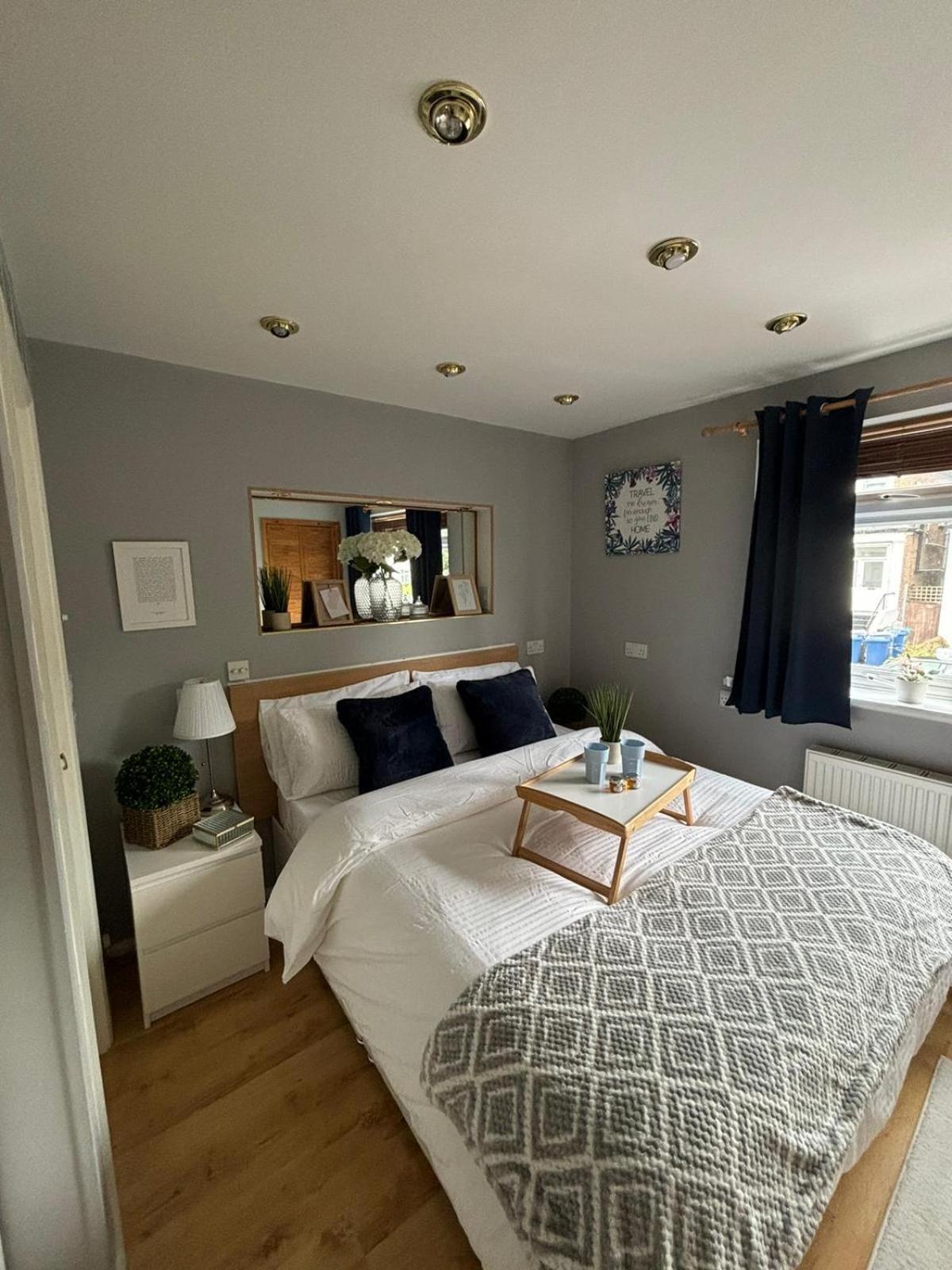 Amazing En-Suite Apartment In Finchley Central London Exteriör bild